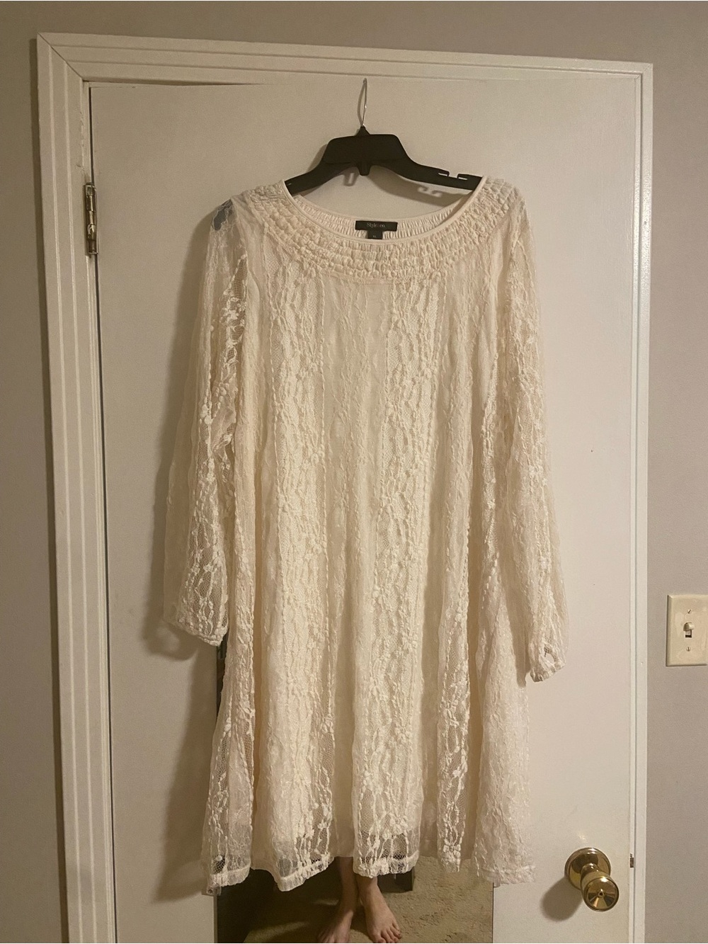 Vintage lace Swing Dress in Cream - Women's Elegant Long Sleeve Dress